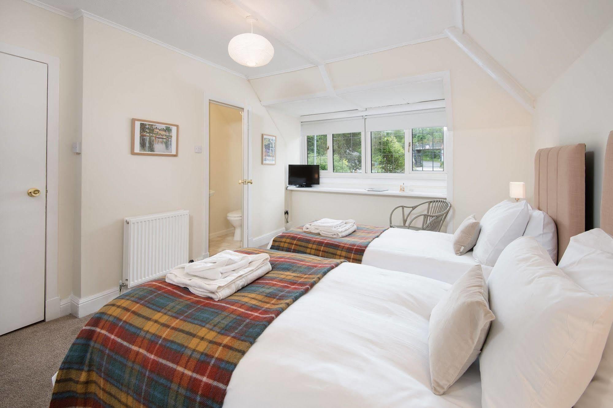 Glenbruar House Hotel Crianlarich Exterior photo